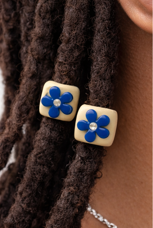 Flower Loc Bead – Cream & Blue | Handmade Polymer Clay Hair Jewelry