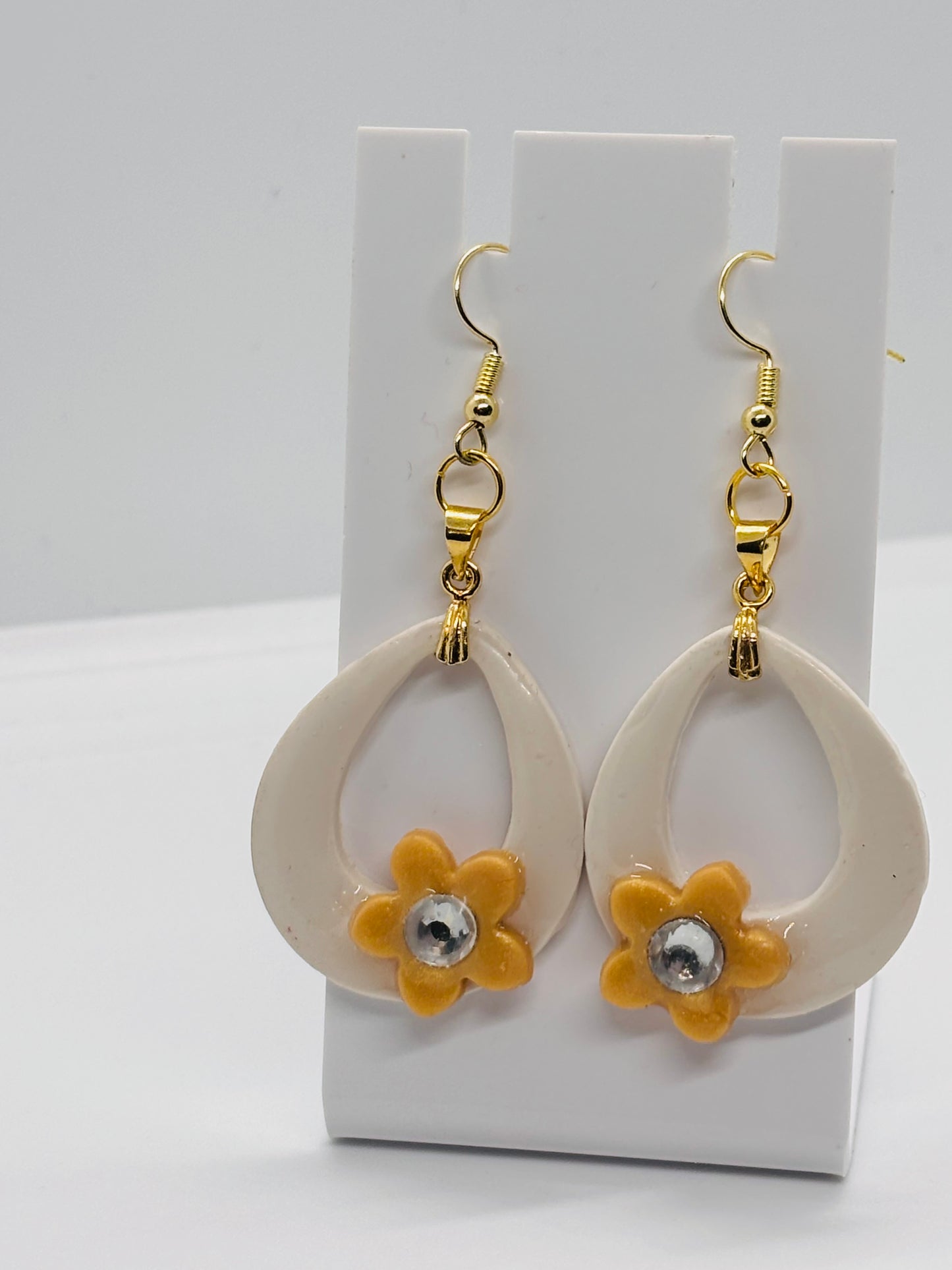 Gold and white bloom