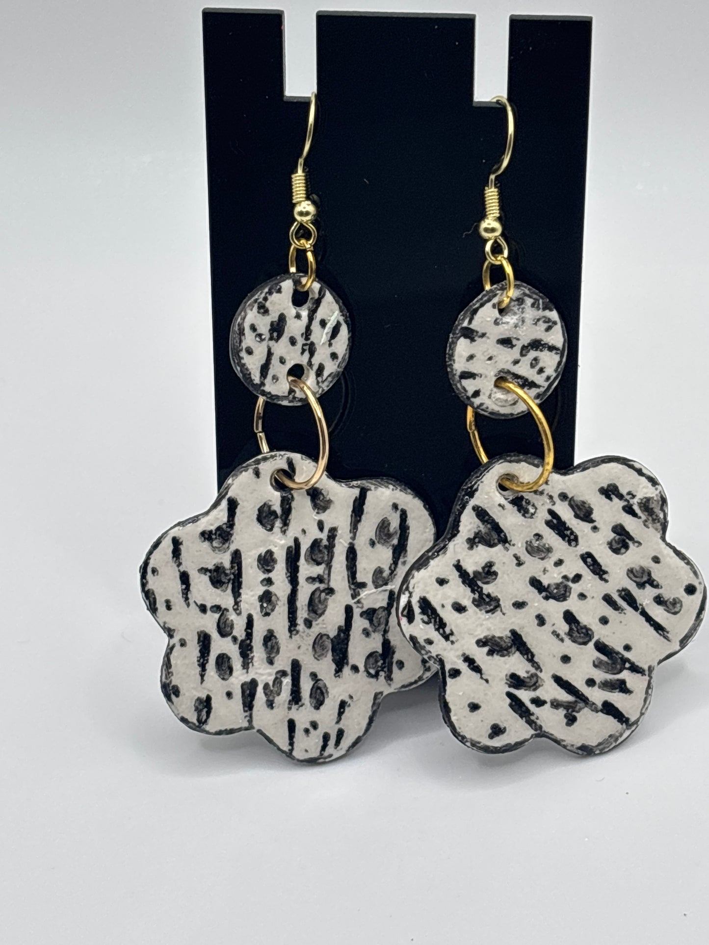 Abstract Bloom Earrings | Black & White