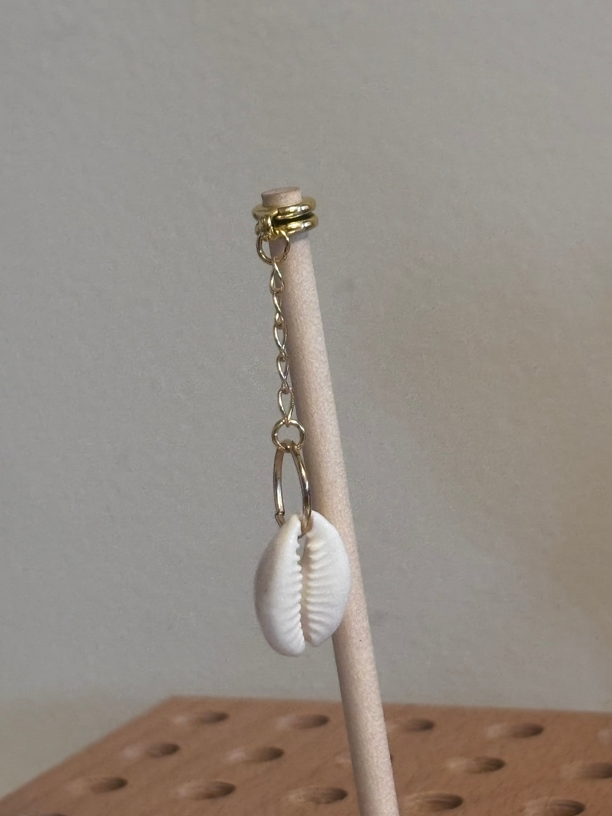 Sister Loc Dangling Cowrie Shells