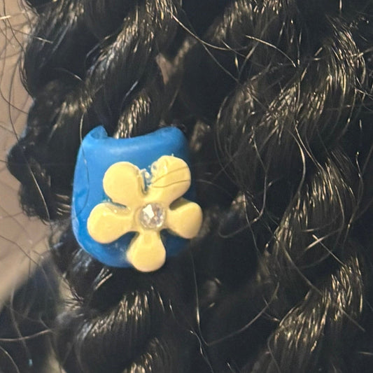 Flower Loc Bead close-up, handmade by BlingN Studio